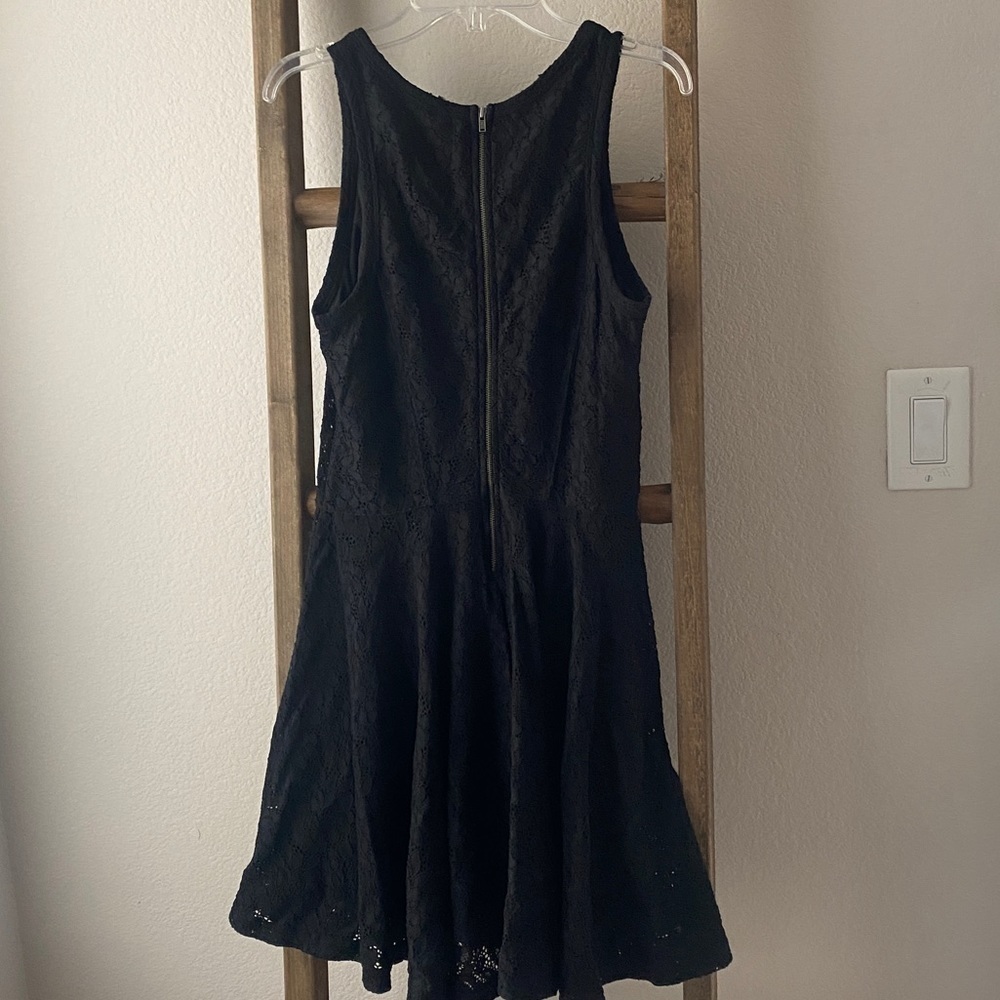 EXPRESS black lace dress - size XS - Picture 2 of 6